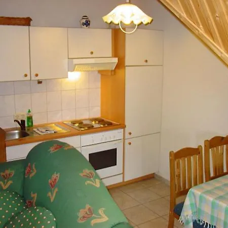 Martens - Gaubenwohnung דירה